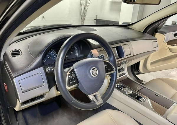 Jaguar XF cena 57900 przebieg: 106000, rok produkcji 2012 z Suchedniów małe 631